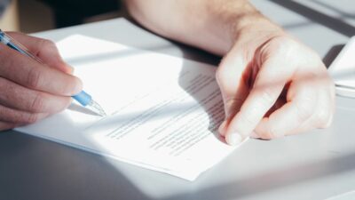 Après les émeutes, ce que votre assureur peut changer, ou non, à votre contrat